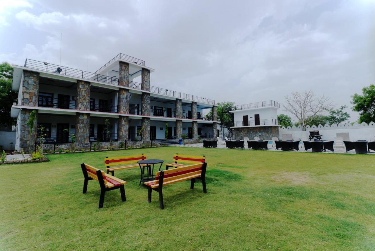 Keshav And Resorts 4*